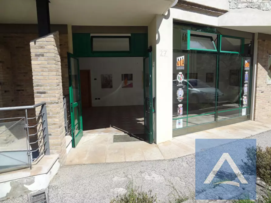 Immagine 15 di Negozio in vendita  in via Romana 27 a Mezzocorona