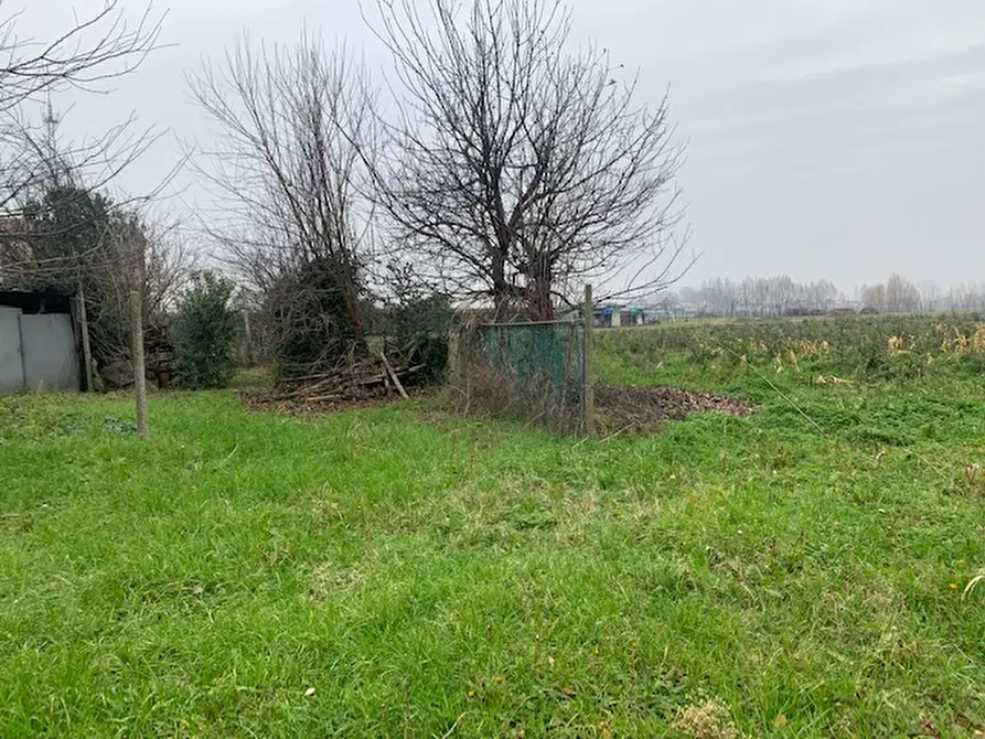 Immagine 2 di Terreno in vendita  in via cristo a Piove Di Sacco