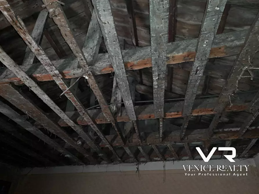 Immagine 12 di Appartamento in vendita  in cannaregio a Venezia