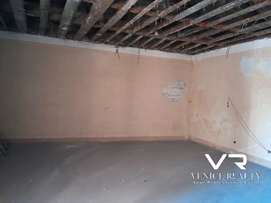 Immagine 15 di Appartamento in vendita  in cannaregio a Venezia