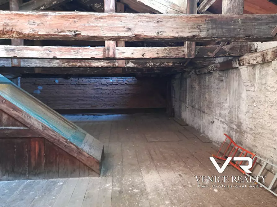 Immagine 17 di Appartamento in vendita  in cannaregio a Venezia