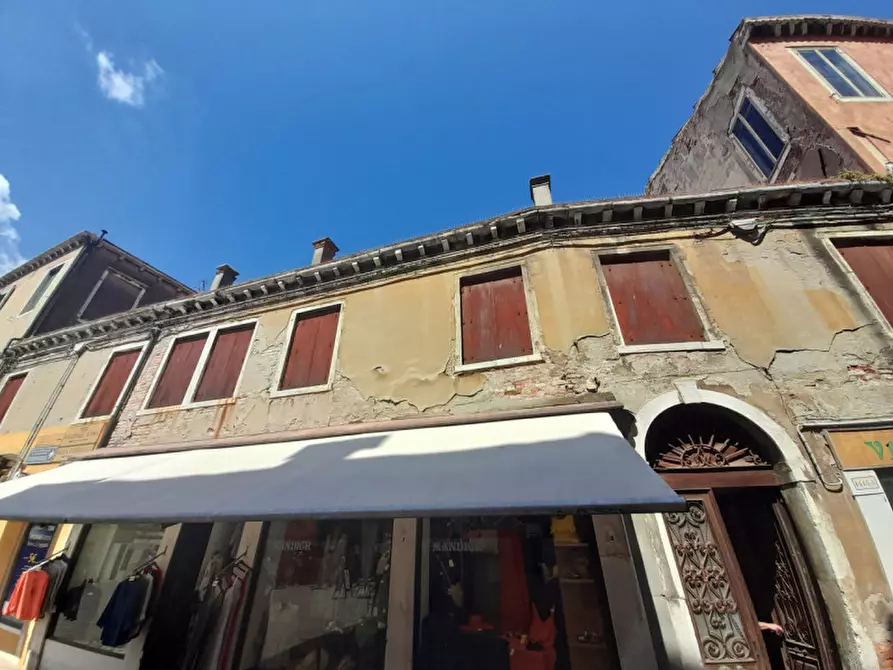 Immagine 20 di Appartamento in vendita  in cannaregio a Venezia
