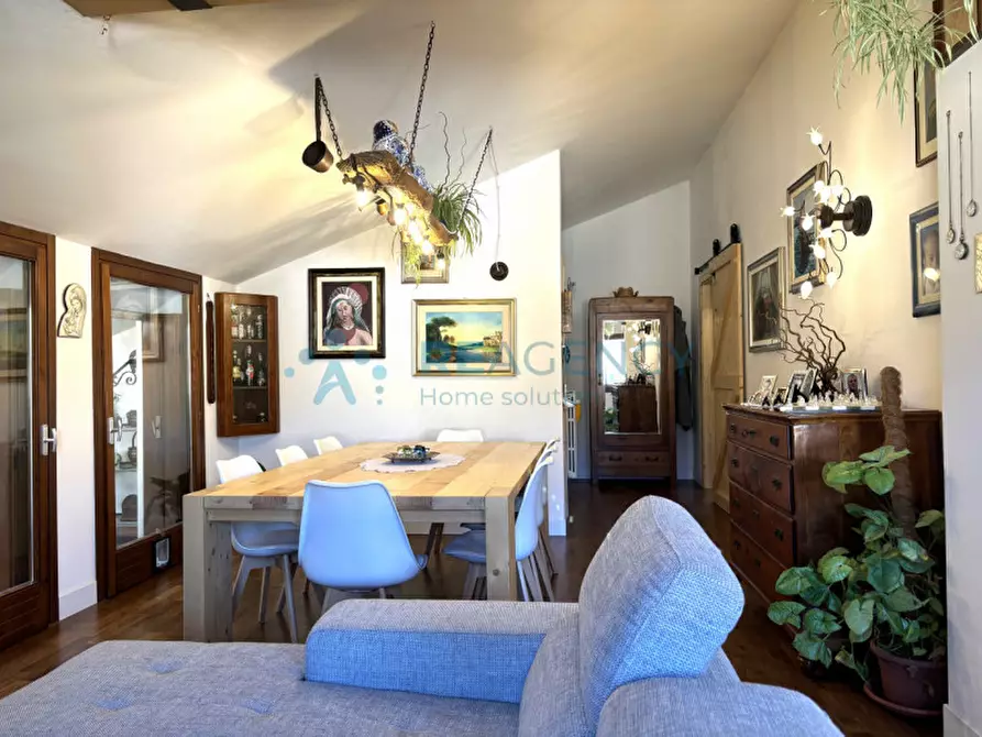 Immagine 5 di Appartamento in vendita  in via generale vaccari a Montebello Vicentino