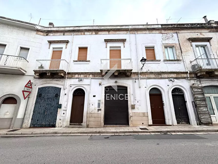 Immagine 1 di Casa indipendente in vendita  in via valle d'itria 60 a Martina Franca