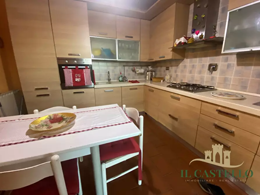Immagine 10 di Casa indipendente in vendita  in BERTONI a Castiglione Del Lago