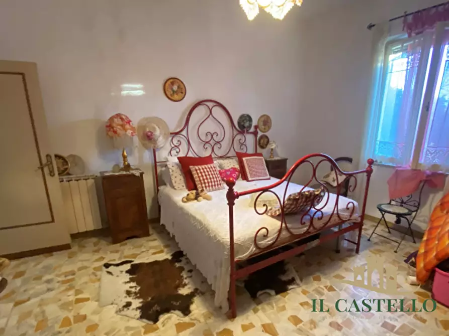 Immagine 14 di Casa indipendente in vendita  in BERTONI a Castiglione Del Lago
