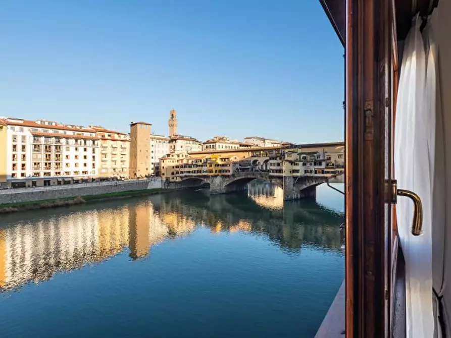 Immagine 8 di Appartamento in vendita  in PONTE VECCHIO a Firenze