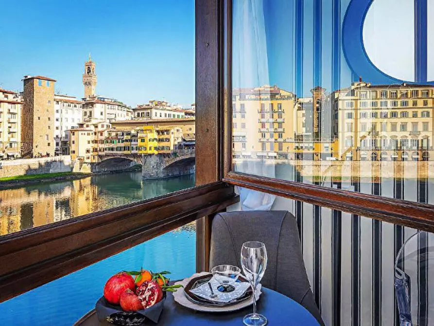 Immagine 13 di Appartamento in vendita  in PONTE VECCHIO a Firenze