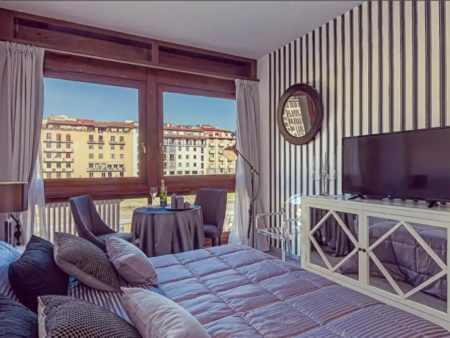 Immagine 25 di Appartamento in vendita  in PONTE VECCHIO a Firenze