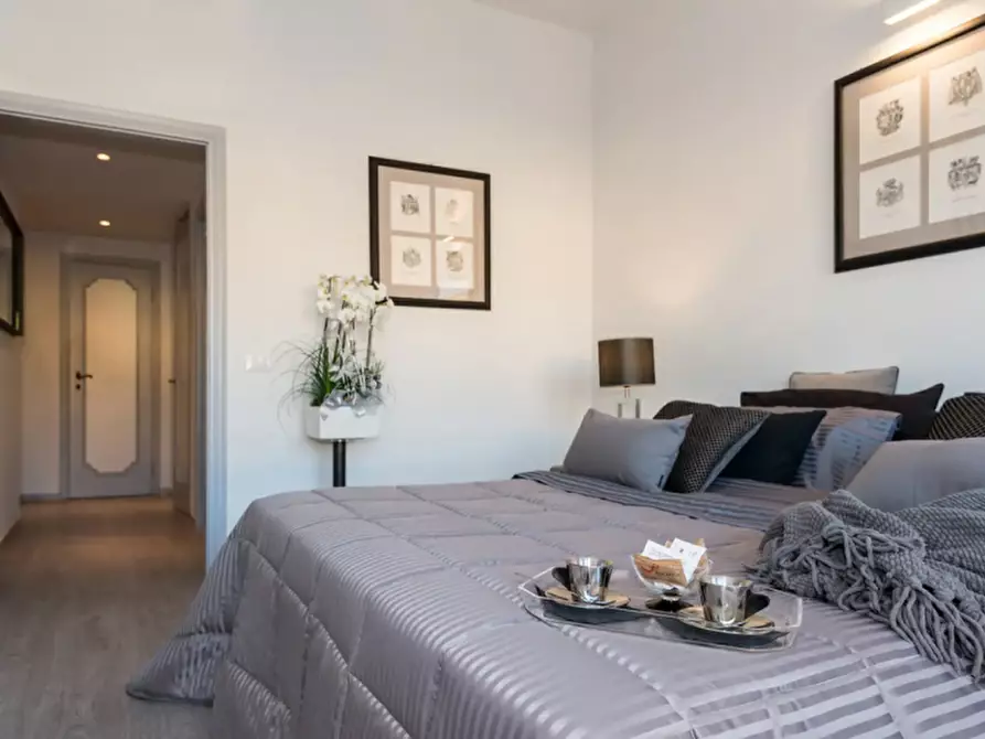 Immagine 32 di Appartamento in vendita  in PONTE VECCHIO a Firenze