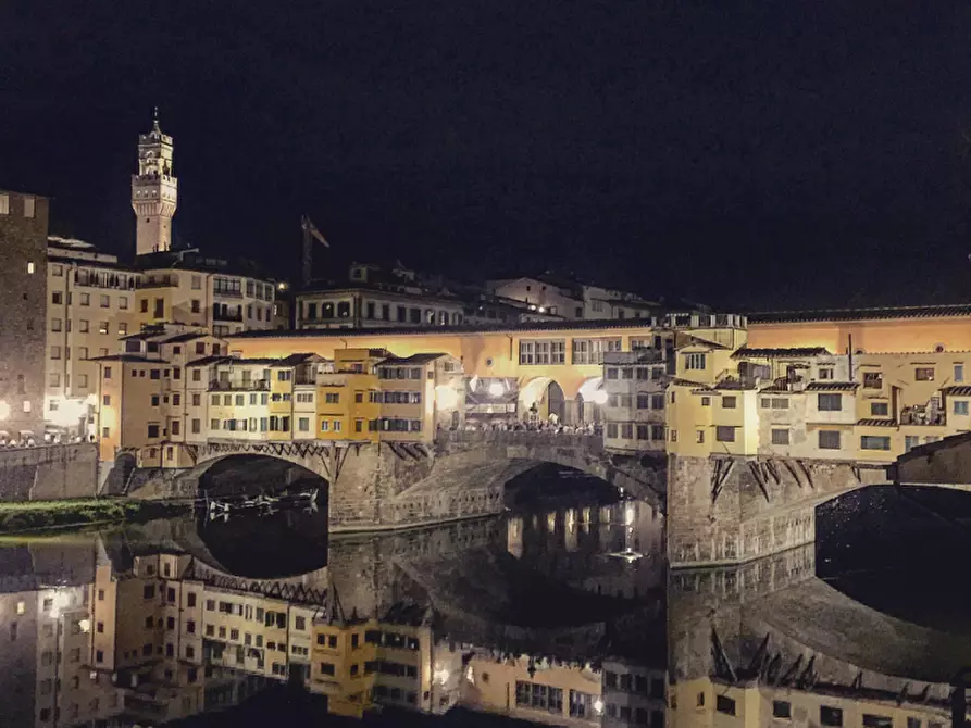 Immagine 36 di Appartamento in vendita  in PONTE VECCHIO a Firenze