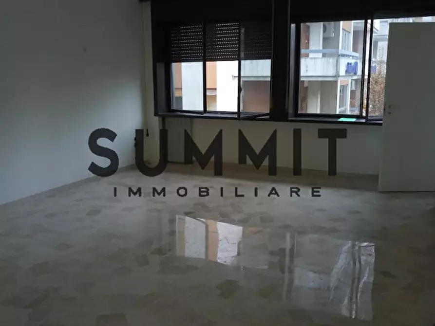 Immagine 6 di Appartamento in vendita  a Schio