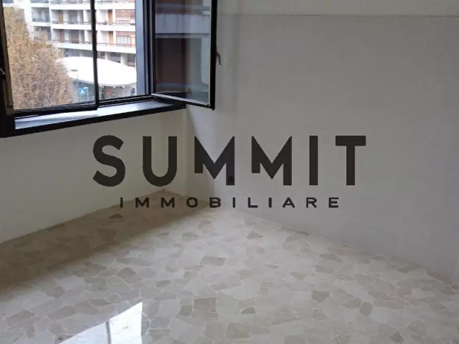 Immagine 8 di Appartamento in vendita  a Schio