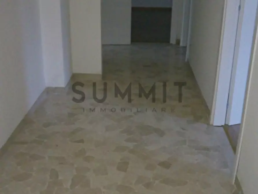 Immagine 13 di Appartamento in vendita  a Schio