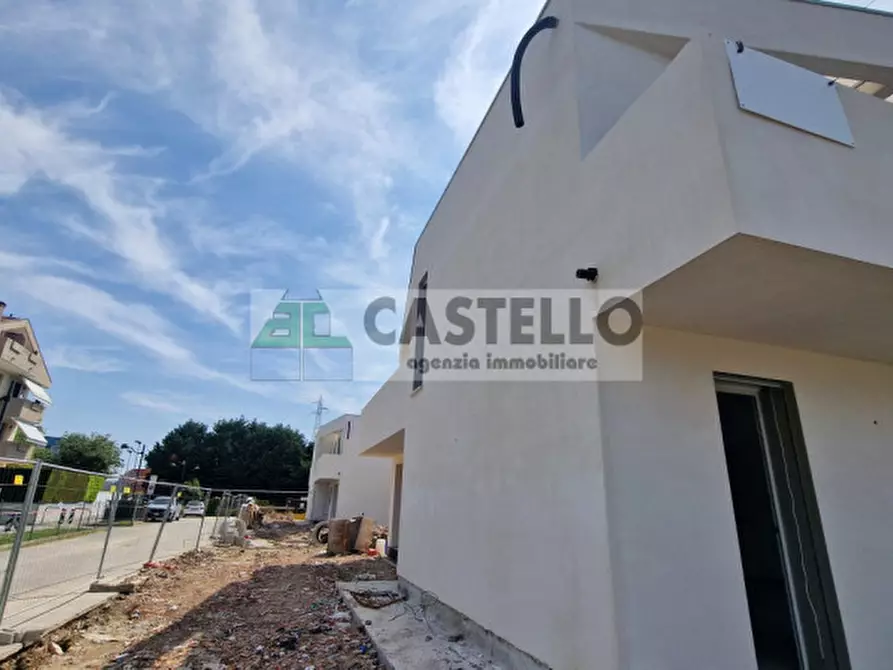 Immagine 2 di Casa trifamiliare in vendita  in roma a Noventa Padovana