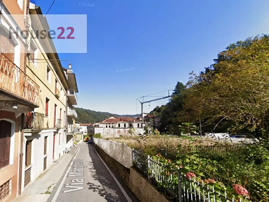 Immagine 3 di Palazzo in vendita  in Via Margherita 24 Recoaro Terme a Recoaro Terme