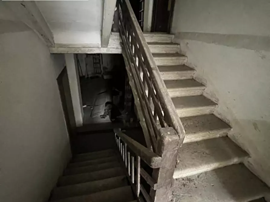 Immagine 14 di Palazzo in vendita  in Via Margherita 24 Recoaro Terme a Recoaro Terme