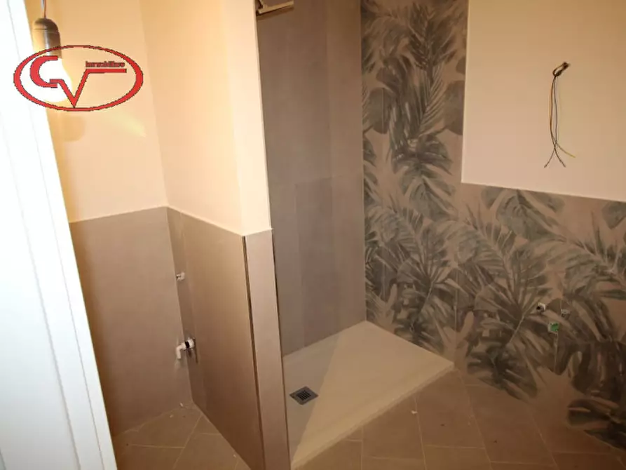 Immagine 27 di Appartamento in vendita  in Via Norcenni a Figline E Incisa Valdarno