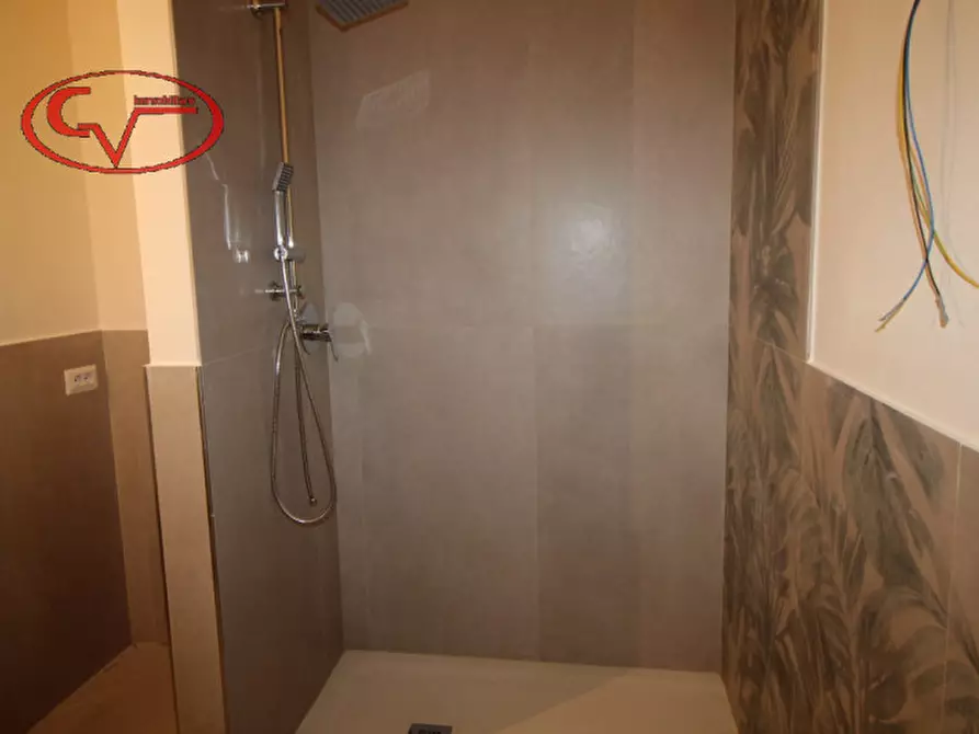 Immagine 34 di Appartamento in vendita  in Via Norcenni a Figline E Incisa Valdarno