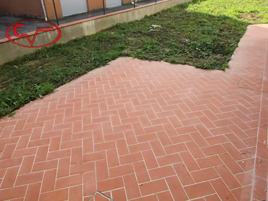 Immagine 39 di Appartamento in vendita  in Via Norcenni a Figline E Incisa Valdarno