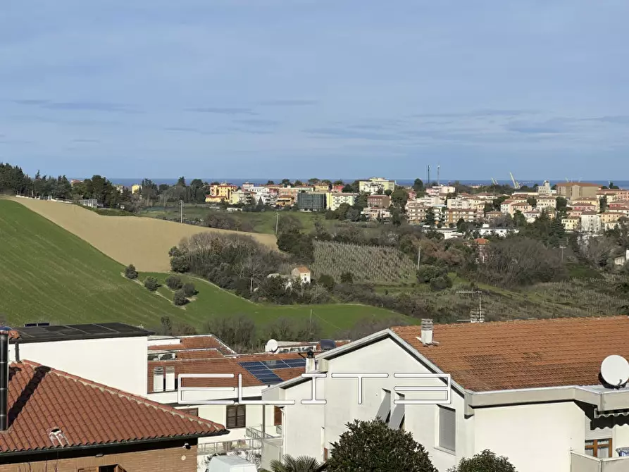 Immagine 1 di Villetta a schiera in vendita  in VIA MONTE SAN VICINO 7 a Ancona