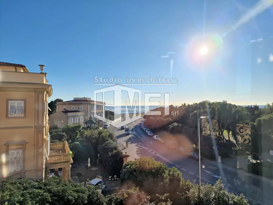 Immagine 1 di Appartamento in vendita  in via Pacinotti a Livorno
