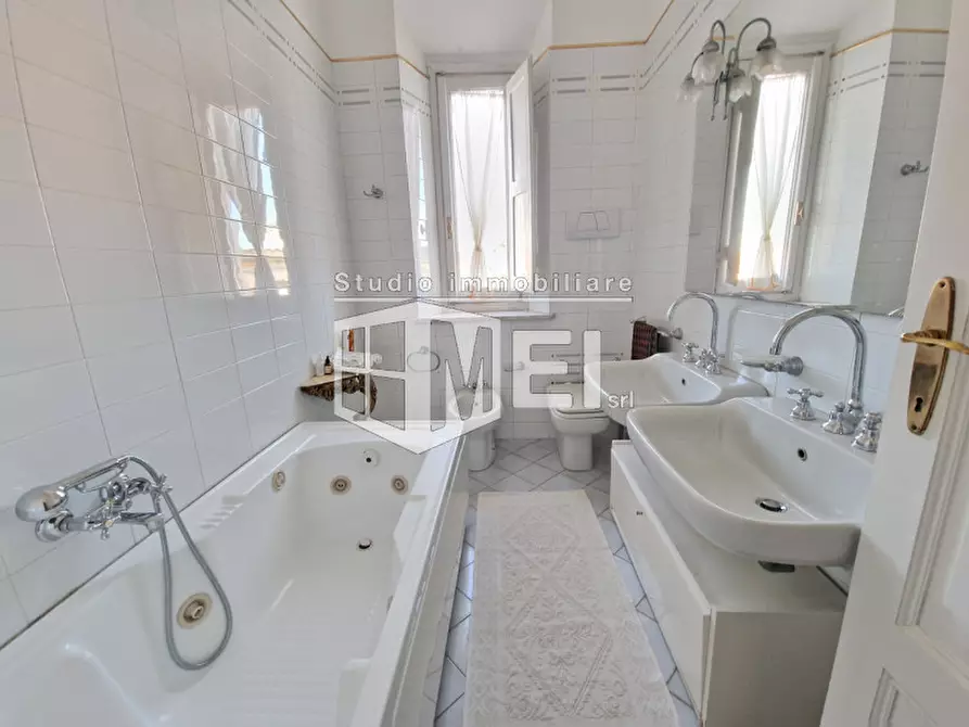 Immagine 14 di Appartamento in vendita  in via Pacinotti a Livorno