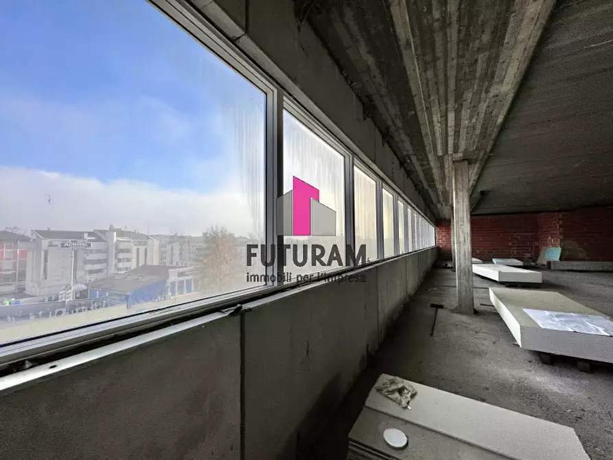 Immagine 3 di Ufficio in vendita  a Vicenza