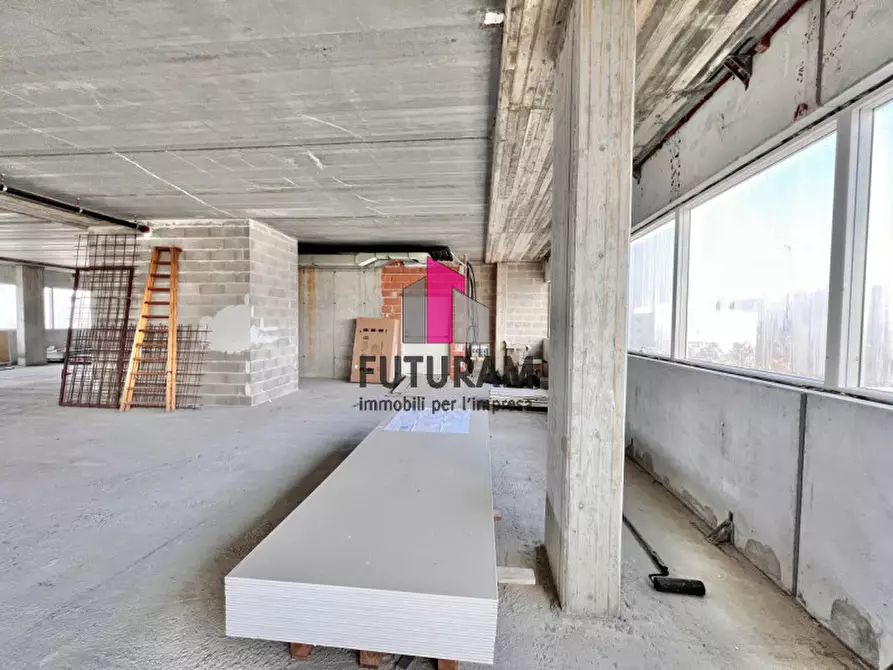 Immagine 4 di Ufficio in vendita  a Vicenza