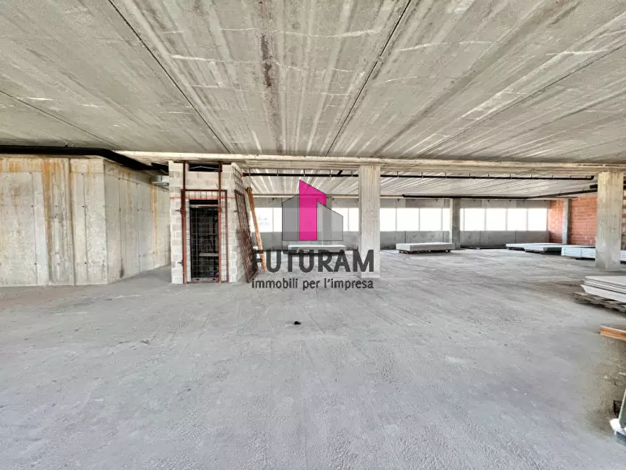 Immagine 12 di Ufficio in vendita  a Vicenza