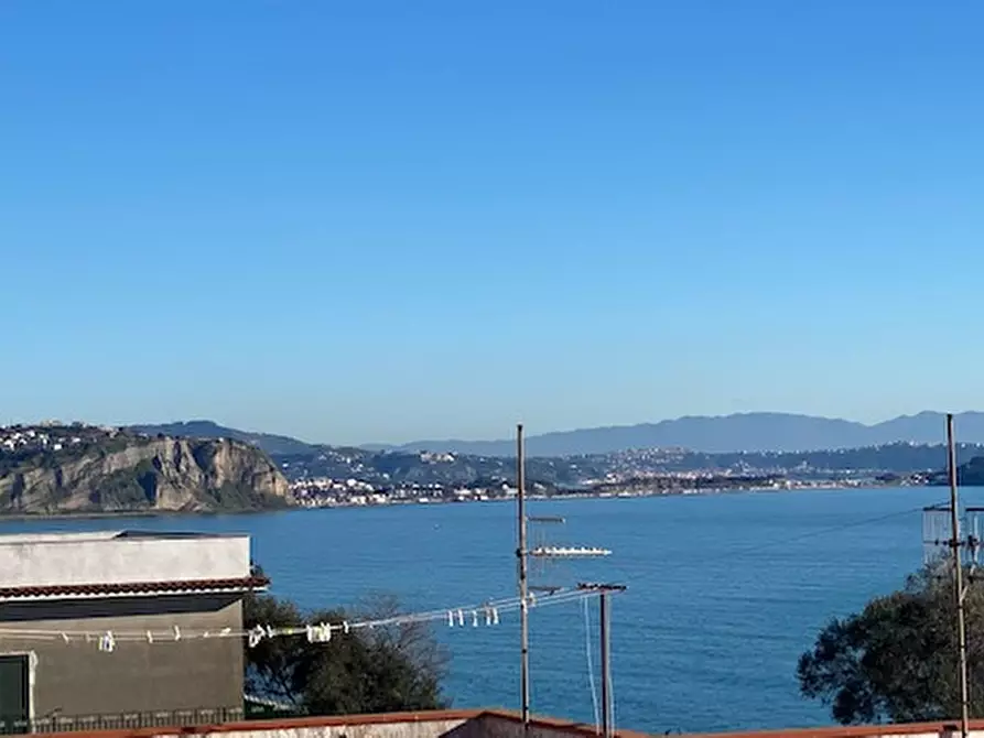 Immagine 7 di Appartamento in vendita  in via del faro a Procida