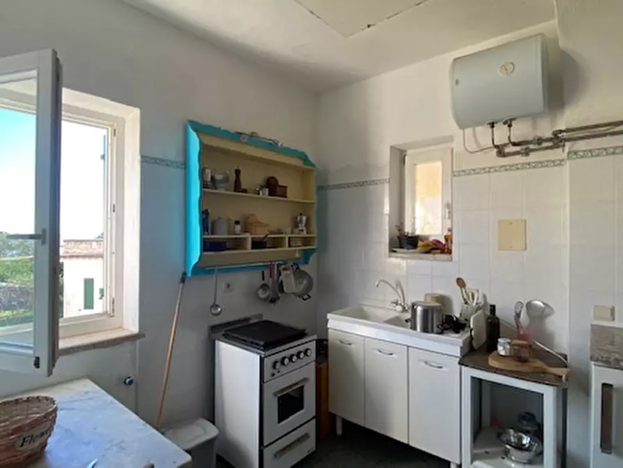 Immagine 8 di Appartamento in vendita  in via del faro a Procida