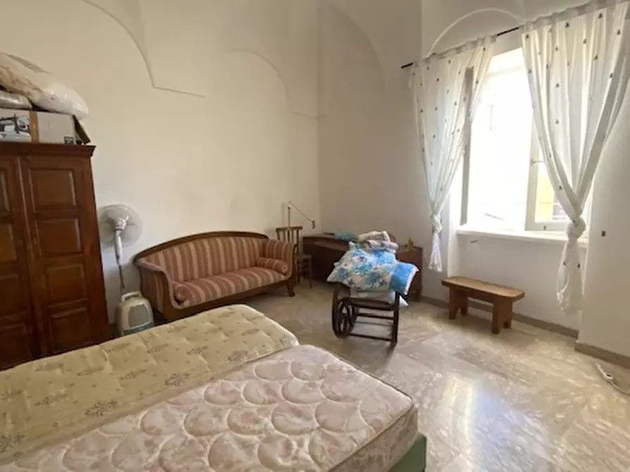 Immagine 12 di Appartamento in vendita  in via del faro a Procida