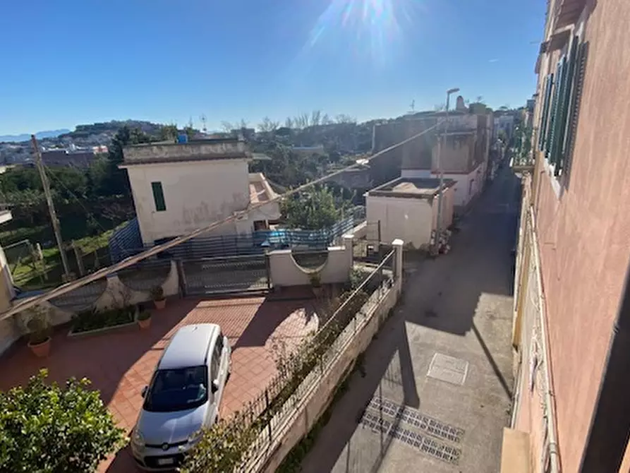 Immagine 13 di Appartamento in vendita  in via del faro a Procida