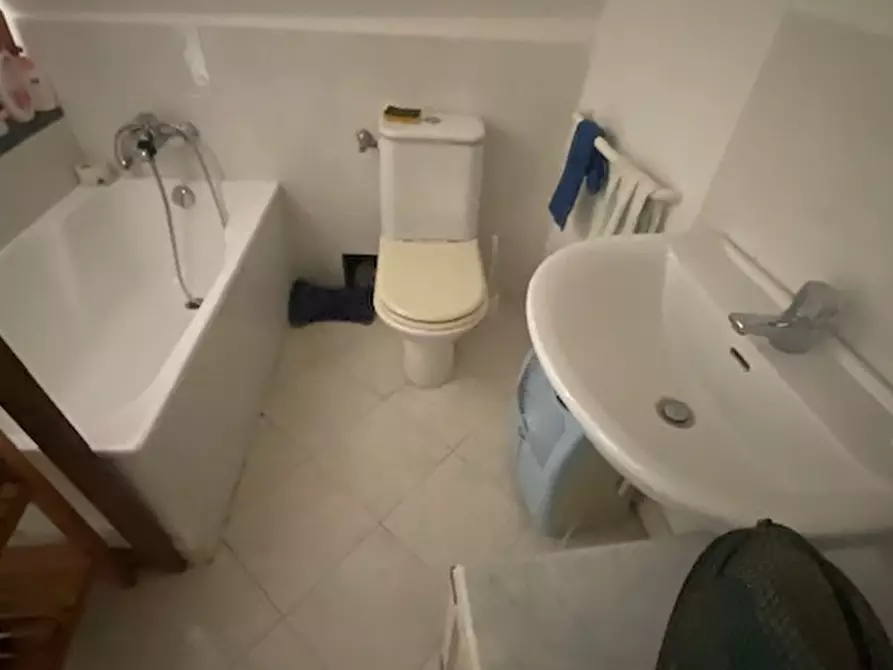 Immagine 9 di Appartamento in vendita  in via del faro 20 a Procida