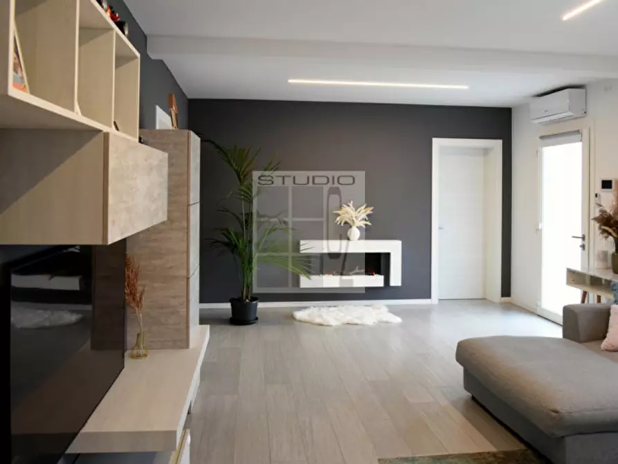 Immagine 3 di Casa indipendente in vendita  in via Centoni a Camposampiero