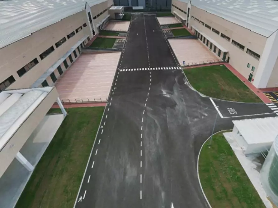 Immagine 5 di Laboratorio in affitto  a Piacenza