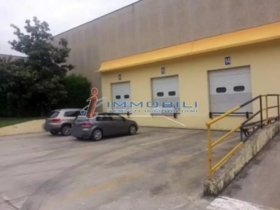 Immagine 3 di Laboratorio in affitto  in VIA GRANDI A. a Settala