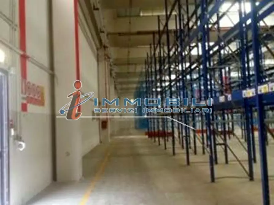 Immagine 4 di Laboratorio in affitto  in VIA GRANDI A. a Settala