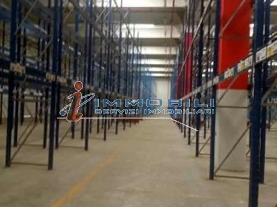 Immagine 7 di Laboratorio in affitto  in VIA GRANDI A. a Settala