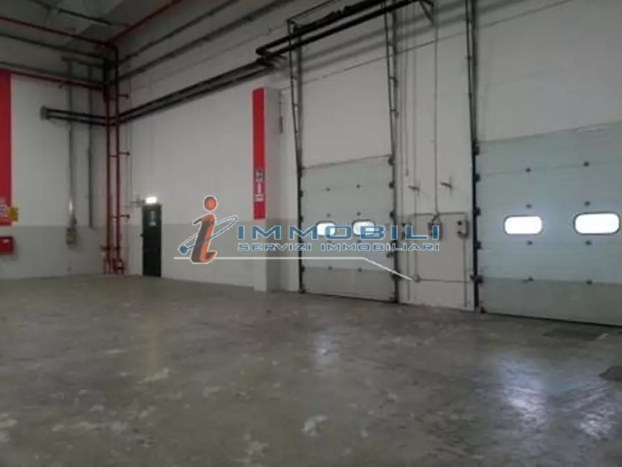 Immagine 20 di Laboratorio in affitto  in VIA GRANDI A. a Settala