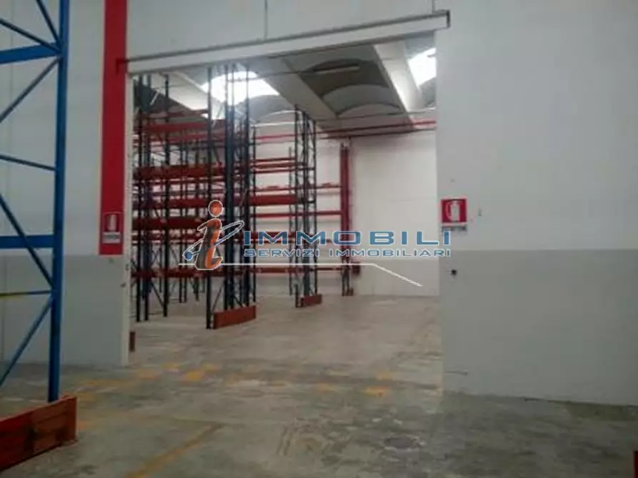 Immagine 21 di Laboratorio in affitto  in VIA GRANDI A. a Settala