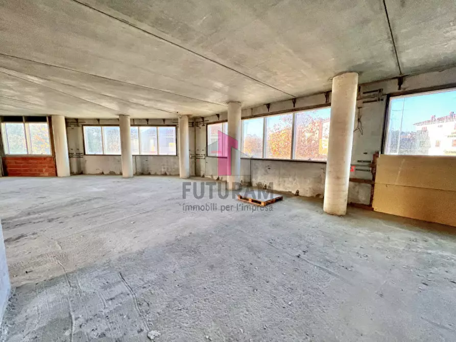 Immagine 2 di Ufficio in vendita  a Vicenza