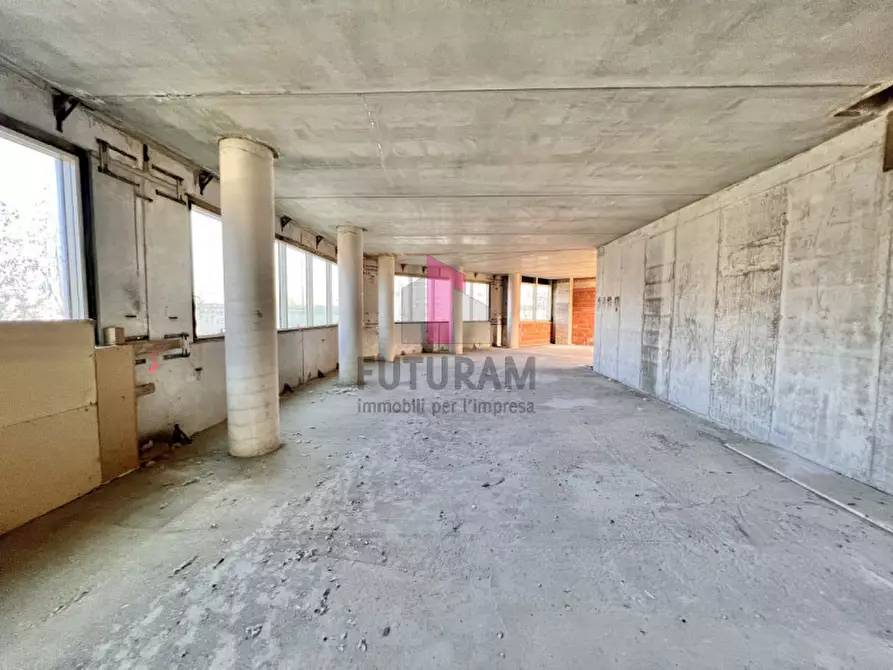 Immagine 8 di Ufficio in vendita  a Vicenza