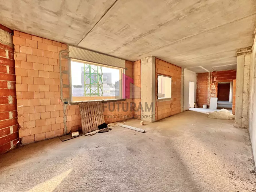 Immagine 11 di Ufficio in vendita  a Vicenza