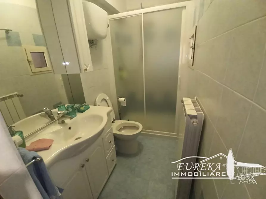 Immagine 4 di Appartamento in vendita  in via Roma a Castiglione Del Lago