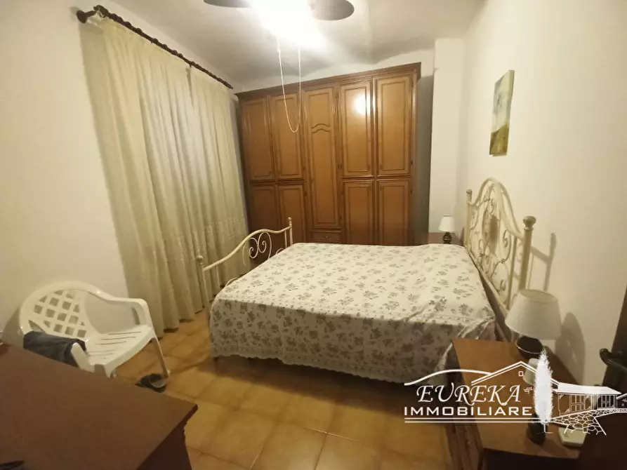 Immagine 9 di Appartamento in vendita  in via Roma a Castiglione Del Lago