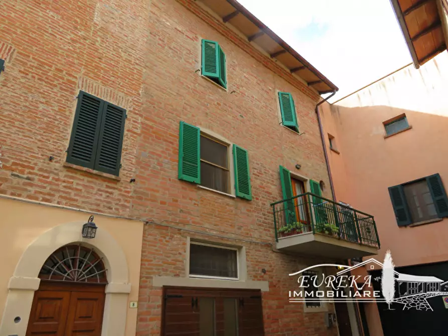 Immagine 18 di Appartamento in vendita  in via Roma a Castiglione Del Lago