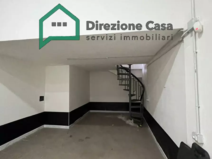 Immagine 12 di Capannone industriale in affitto  in VIA PINTO, 58 a Napoli