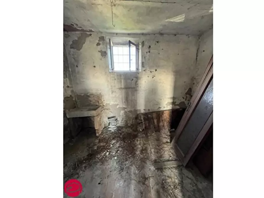 Immagine 4 di Rustico / casale in vendita  a Rimini
